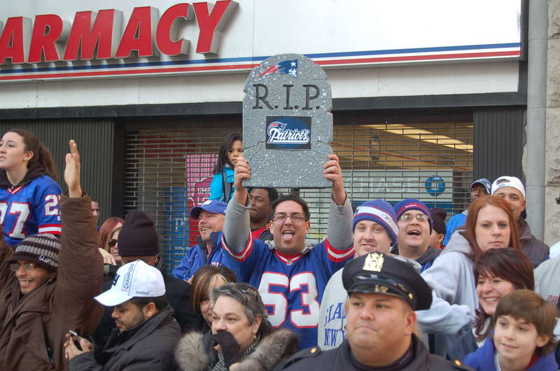 Illustration for article titled The Giants Parade, Through The Lens Of A Guy Who Got Kicked Out Of It